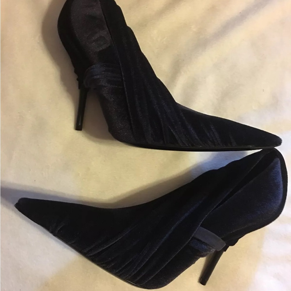 Balenciaga Drape Knit Jersey Pumps Shoes SZ 36.5 NEW $1,090.00 - Picture 6 of 7